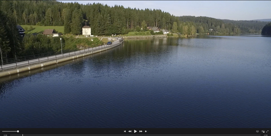 Lufrtbildaufnahmen; Imagefilm, Auto Drohnenaufnahme Staumauer Steiermark